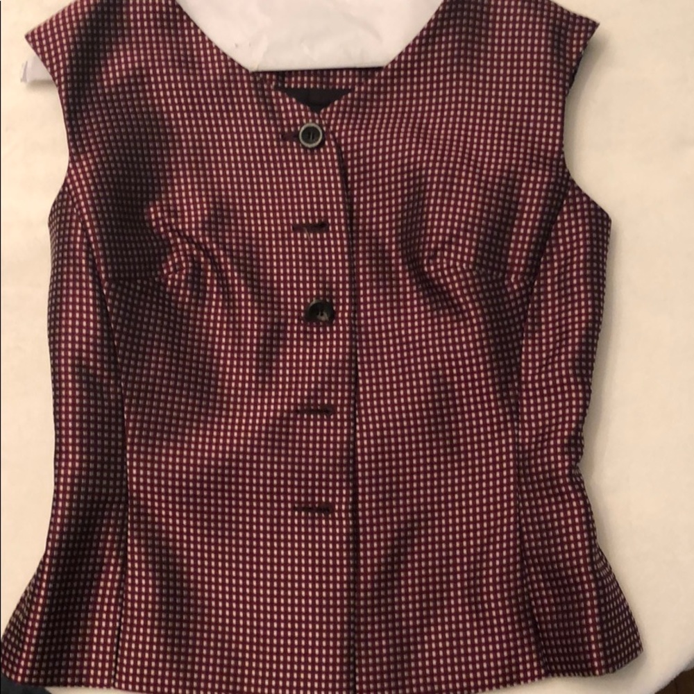 TAHARI silk vest